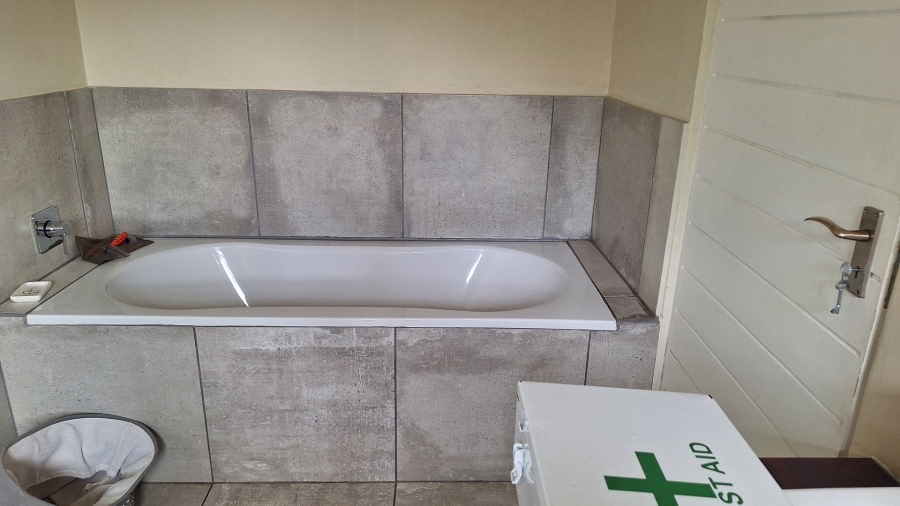 4 Bedroom Property for Sale in Humerail Eastern Cape